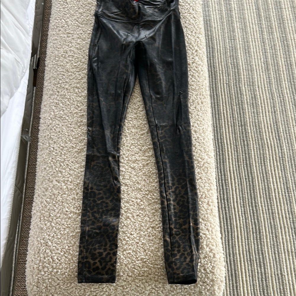 Leopard spanx with Sleek Glossy Finish 7/8 length